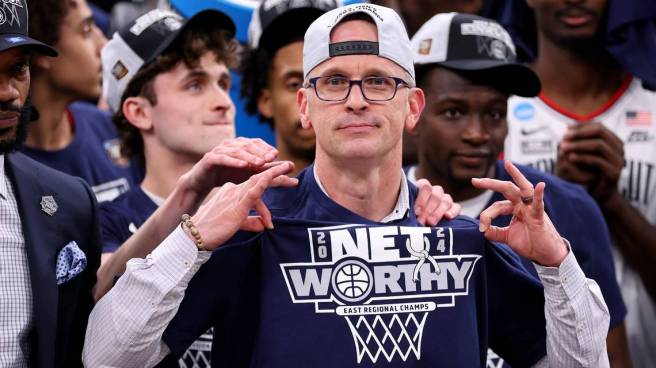 Opinion: Dan Hurley’s flirtation with the NBA made sense, but passing on the Lakers’ head coaching position was a brilliant&nbsp;move
